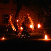 Fireshow v podn len Hypnotica. 